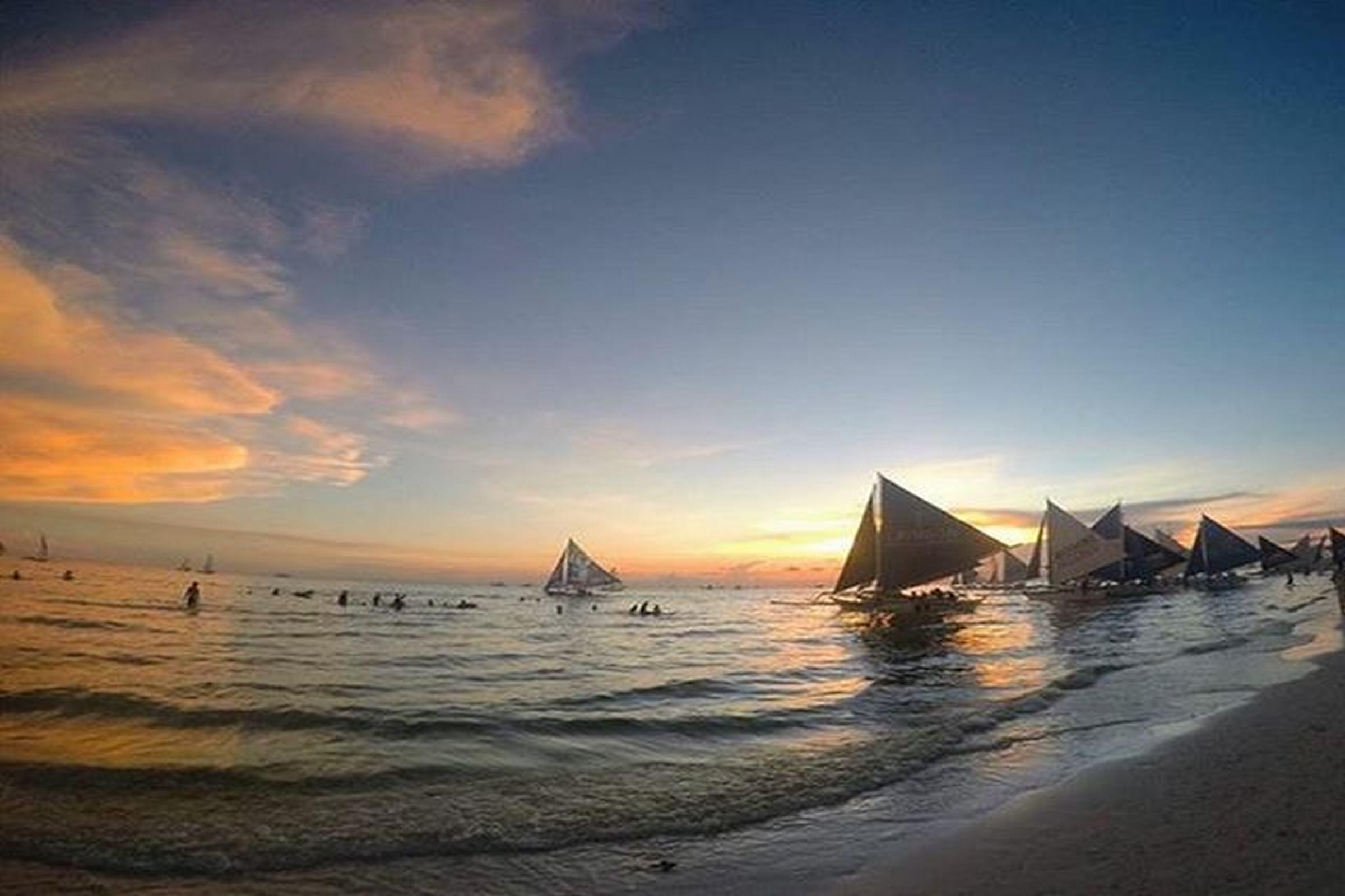 Crimson Resort And Spa Boracay Yapak Esterno foto