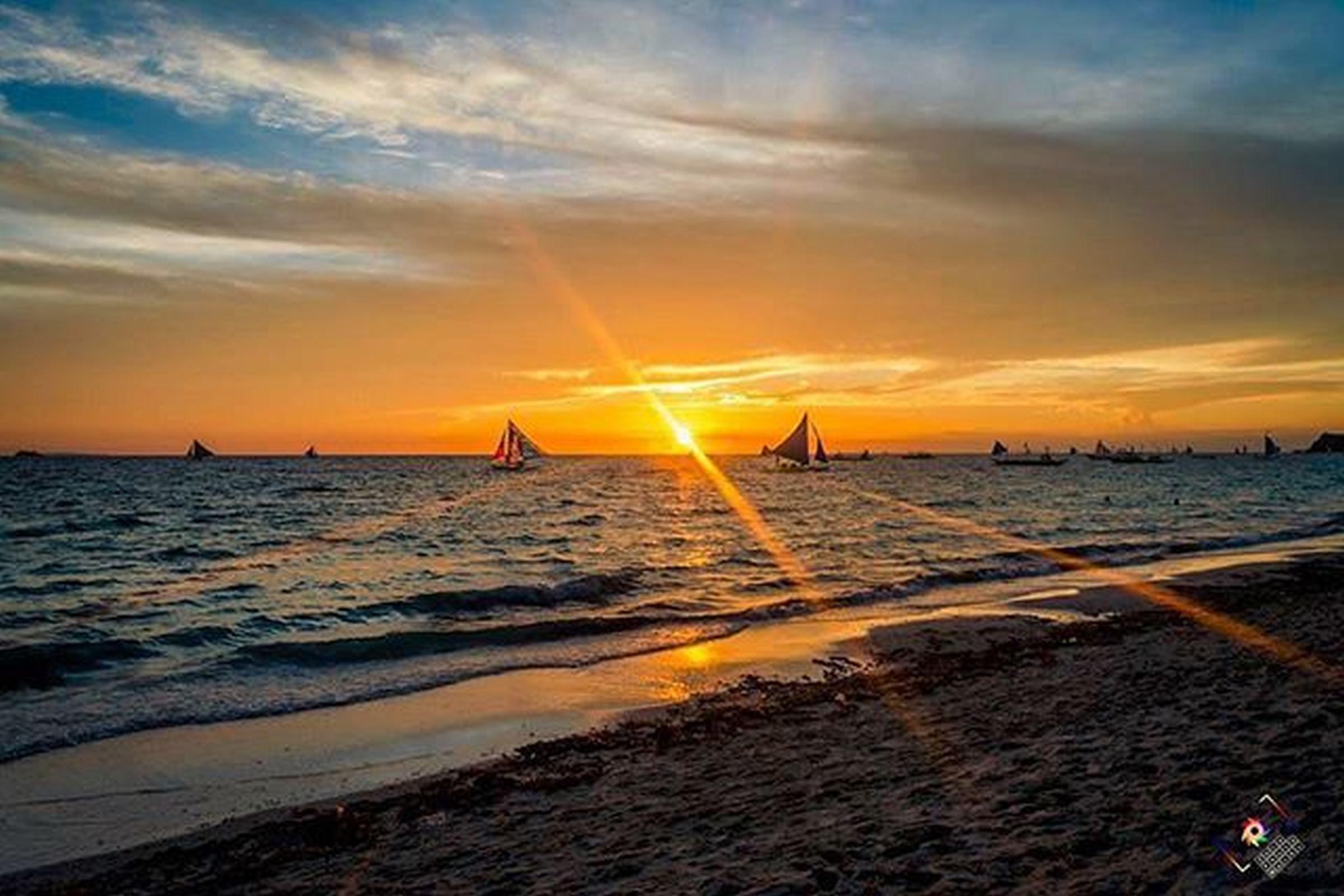 Crimson Resort And Spa Boracay Yapak Esterno foto