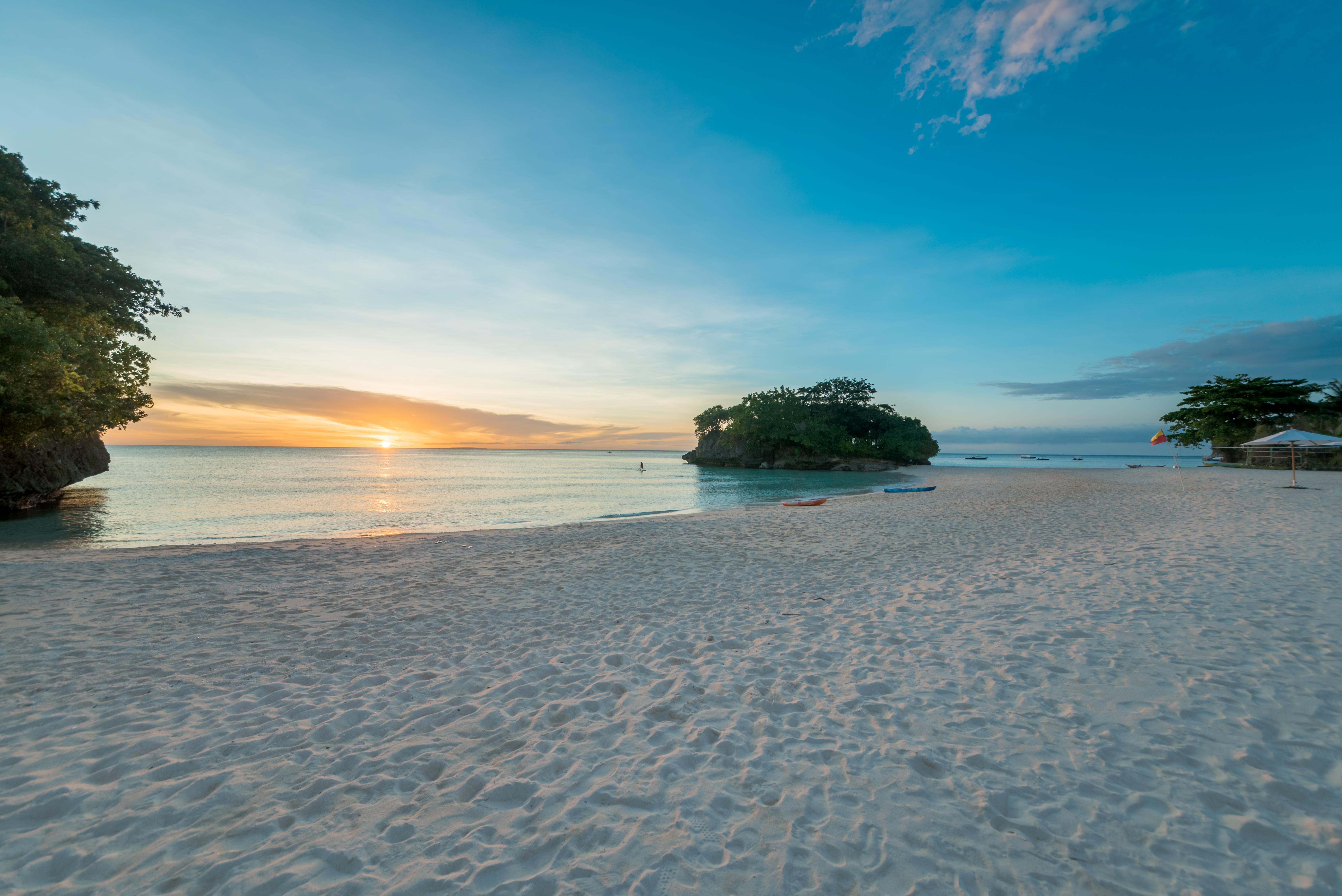 Crimson Resort And Spa Boracay Yapak Esterno foto